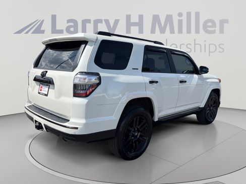 Used 2021 Toyota 4Runner Nightshade AWD/4WD image 5