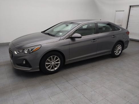 Used 2018 Hyundai Sonata SE image 2
