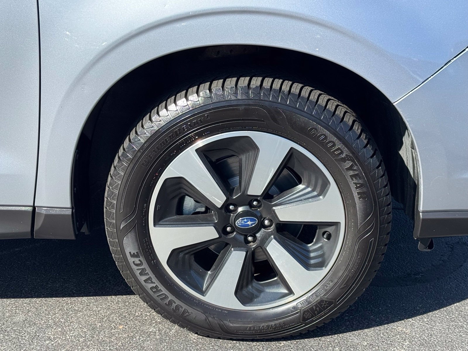 Used 2017 Subaru Forester 2.5i Premium w/ All-Weather Package AWD/4WD image 59