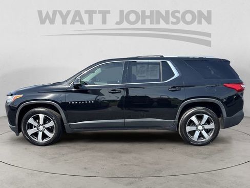 Used 2018 Chevrolet Traverse LT w/ LPO, Cargo Package image 2