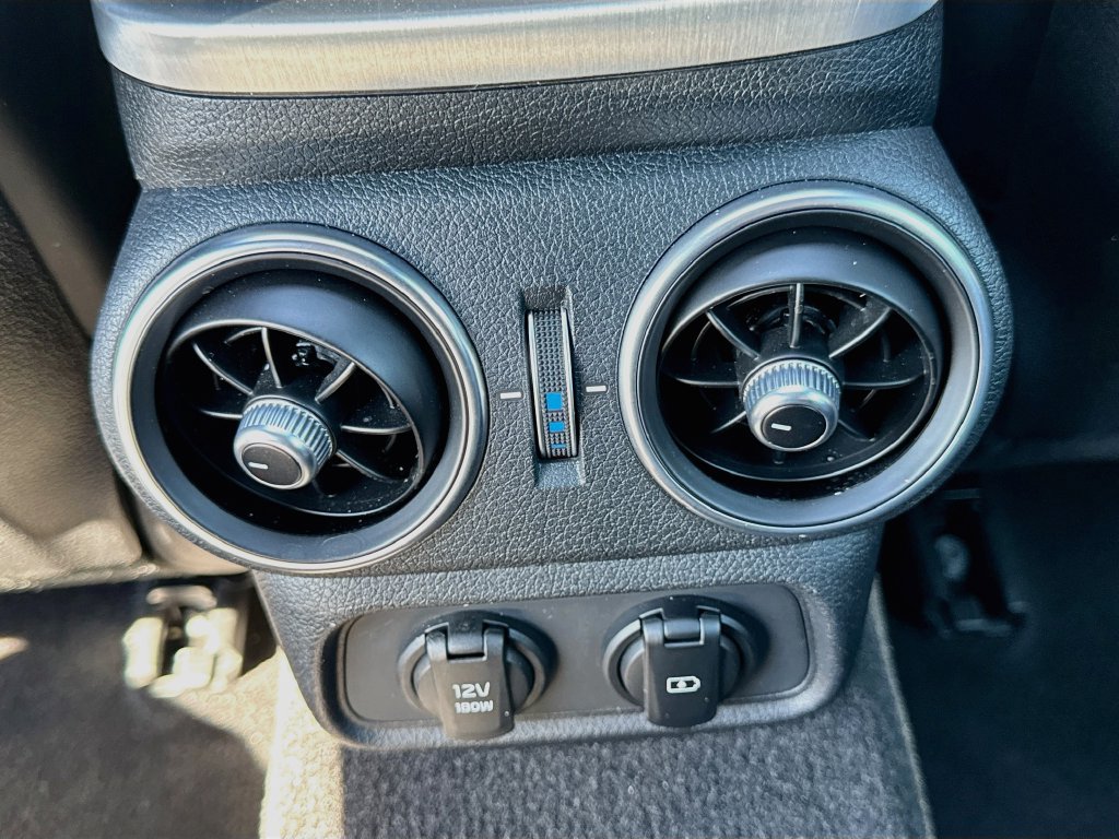 Used 2018 Kia Stinger GT2 RWD image 30