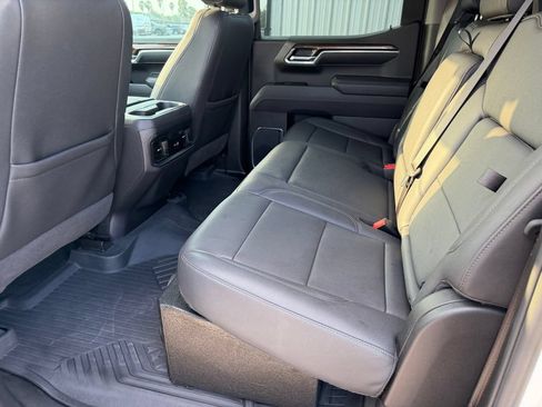 Used 2025 Chevrolet Silverado 1500 LT Trail Boss w/ Convenience Package II AWD/4WD image 10
