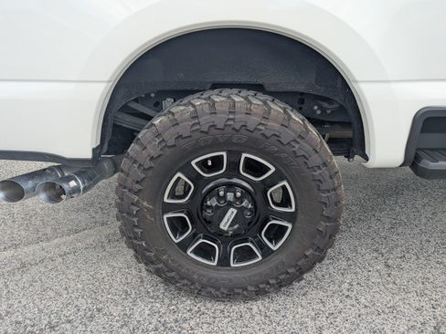 Used 2025 Ford F350 Platinum w/ FX4 Off-Road Package AWD/4WD image 11