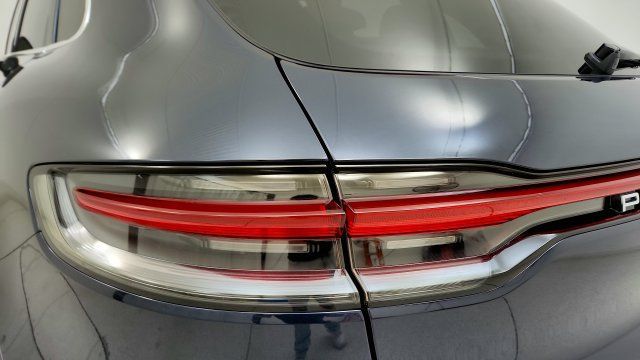 Used 2019 Porsche Macan S AWD/4WD image 25