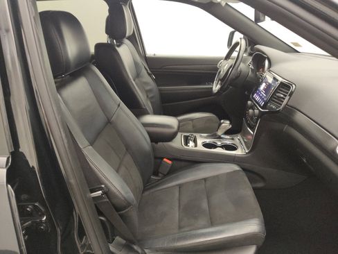 Used 2020 Jeep Grand Cherokee Altitude AWD/4WD image 21