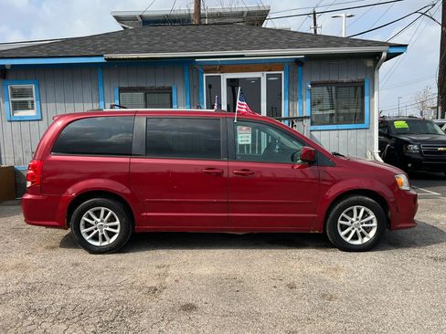 Used 2014 Dodge Grand Caravan SXT image 7