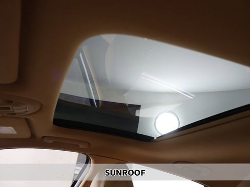 Used 2022 Genesis G70 2.0T w/ Prestige Package image 5