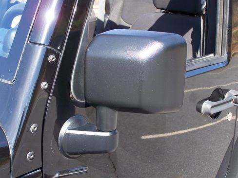 Used 2013 Jeep Wrangler Sport image 29