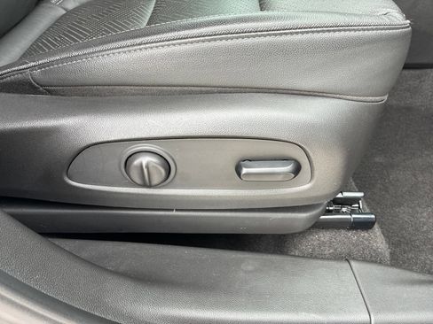Used 2020 Buick Encore GX Essence w/ Advanced Technology Package FWD image 13