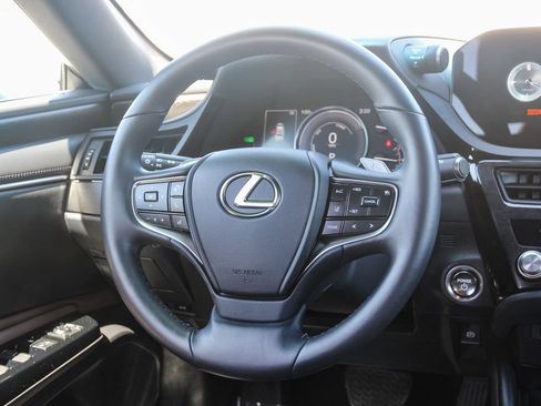 Certified 2025 Lexus ES 300h w/ Premium Package FWD image 16
