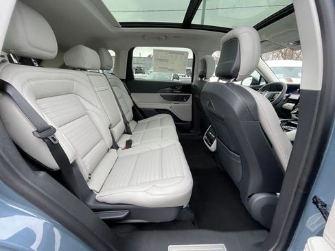 New 2026 Lincoln Nautilus Reserve image 21