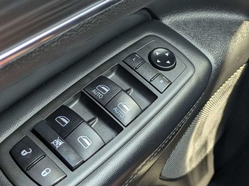 Used 2021 Jeep Grand Cherokee Limited AWD/4WD image 28