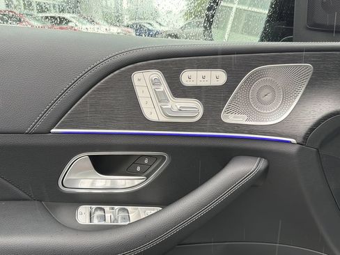 New 2026 Mercedes-Benz GLS 450 4MATIC image 16