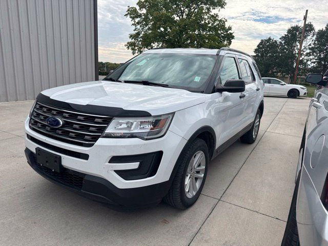 Used 2017 Ford Explorer 4WD image 1