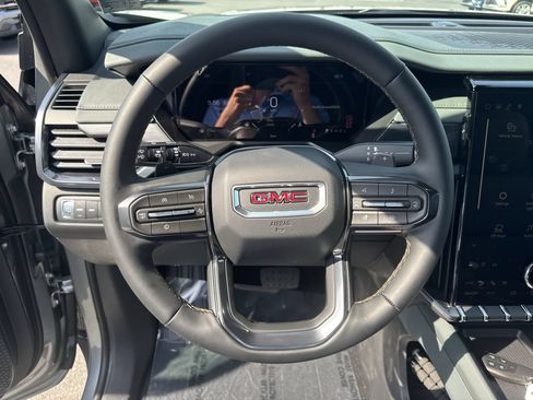 New 2026 GMC Acadia AT4 w/ Luxury Package AWD/4WD image 11