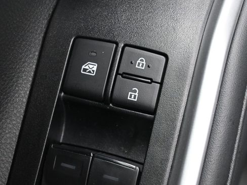 Certified 2025 Toyota Highlander XSE image 13