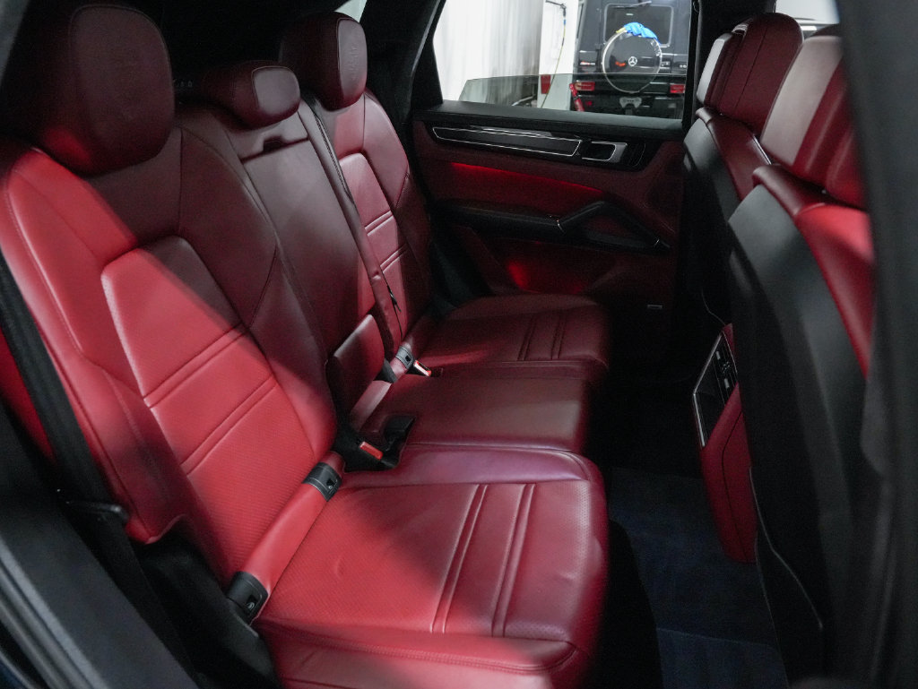 Used 2021 Porsche Cayenne GTS AWD/4WD image 29