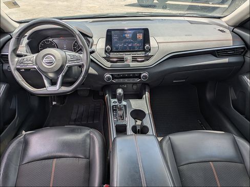 Used 2022 Nissan Altima 2.5 SR w/ Midnight Edition Package FWD image 16