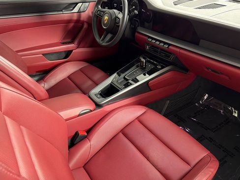 Used 2024 Porsche 911 Carrera w/ Premium Package image 13