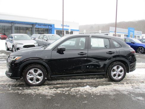 Certified 2023 Honda HR-V LX image 8