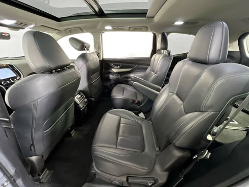 Used 2022 Subaru Ascent Limited w/ Technology Package image 25
