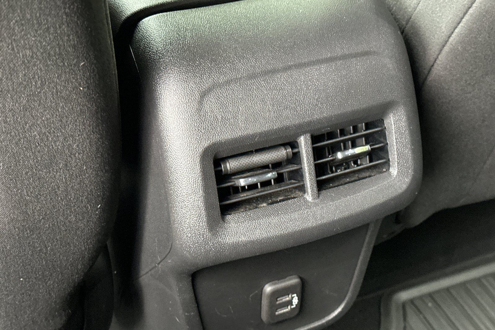 Used 2020 Chevrolet Equinox LT FWD image 14