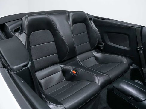 Used 2022 Ford Mustang Premium RWD image 27