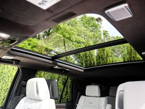 Used 2026 Cadillac Escalade Platinum Sport AWD/4WD image 28