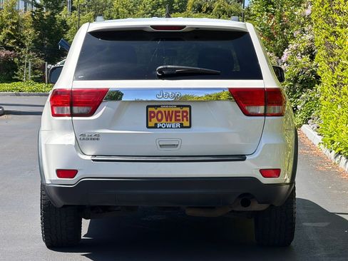 Used 2011 Jeep Grand Cherokee Laredo AWD/4WD image 5