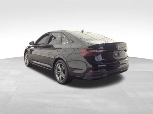 Used 2023 Volkswagen Jetta SE FWD image 5