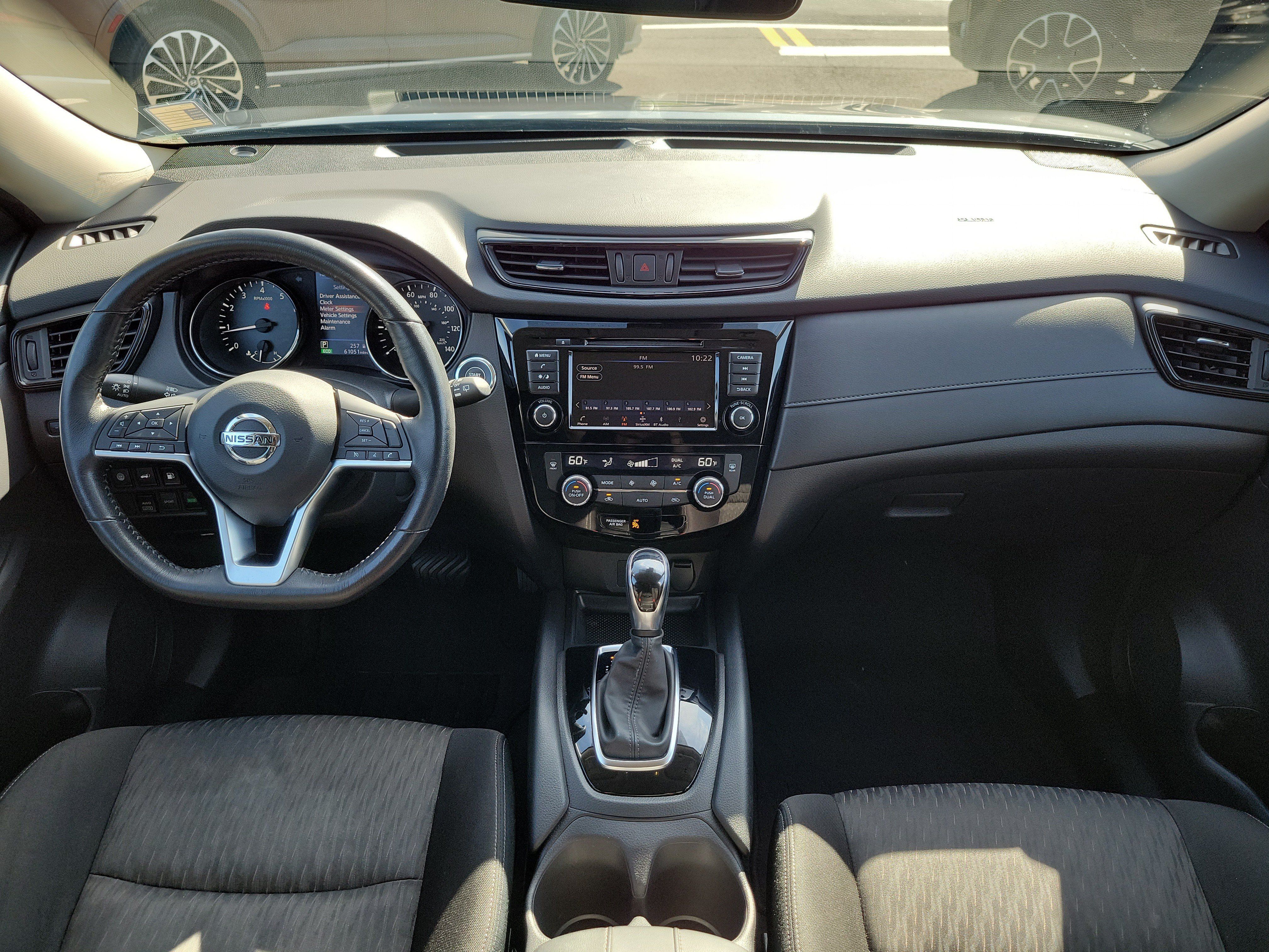 Used 2019 Nissan Rogue SV AWD/4WD image 17