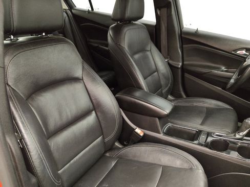 Used 2017 Chevrolet Cruze Premier FWD image 21