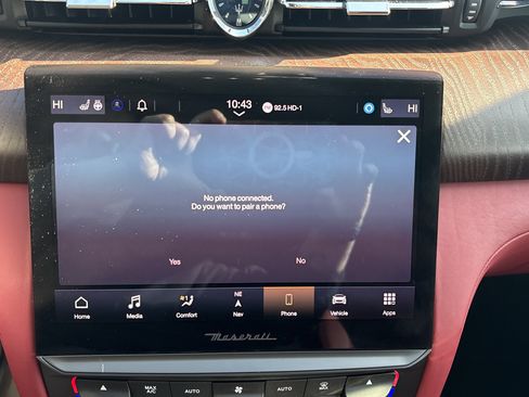 Used 2022 Maserati Quattroporte Modena Q4 image 21