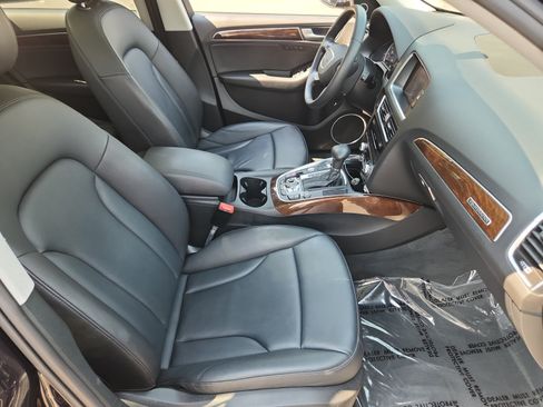 Used 2016 Audi Q5 2.0T Premium Plus w/ Technology Package AWD/4WD image 19
