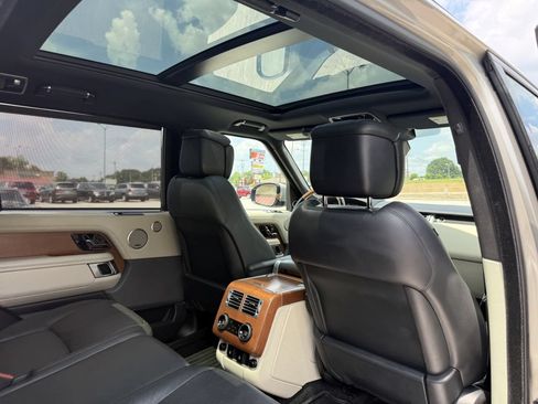 Used 2019 Land Rover Range Rover Long Wheelbase Supercharged AWD/4WD image 31