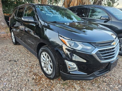 Used 2020 Chevrolet Equinox LT w/ Driver Convenience Package image 1
