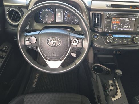 Used 2017 Toyota RAV4 XLE AWD/4WD image 11