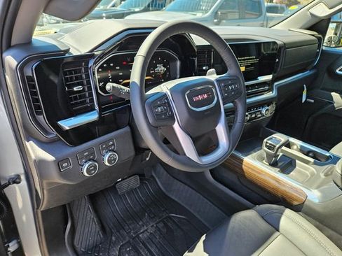 New 2026 GMC Sierra 1500 Elevation w/ Elevation Premium Package AWD/4WD image 18