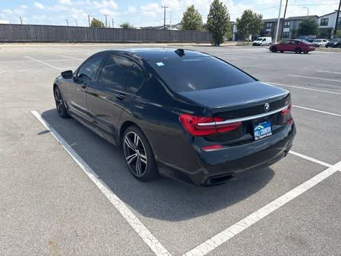 Used 2017 BMW 740i RWD image 3