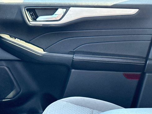Used 2021 Ford Escape SE w/ SE Sport Appearance Package FWD image 23