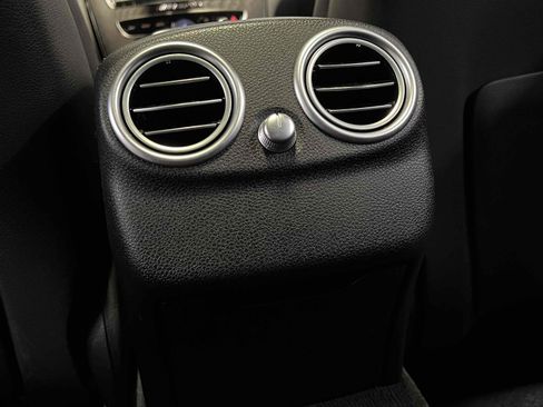 Used 2021 Mercedes-Benz C 300 Sedan image 23