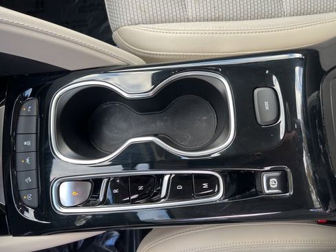 Used 2021 Buick Envision Preferred image 16