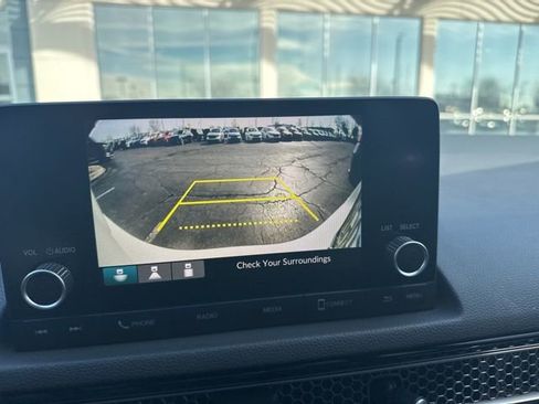 Used 2023 Honda Civic Sport image 8