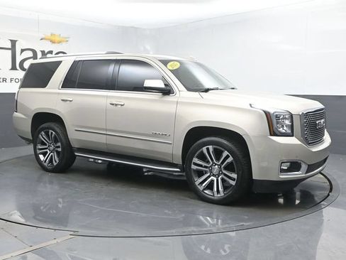 Used 2017 GMC Yukon Denali w/ Open Road Package AWD/4WD image 6