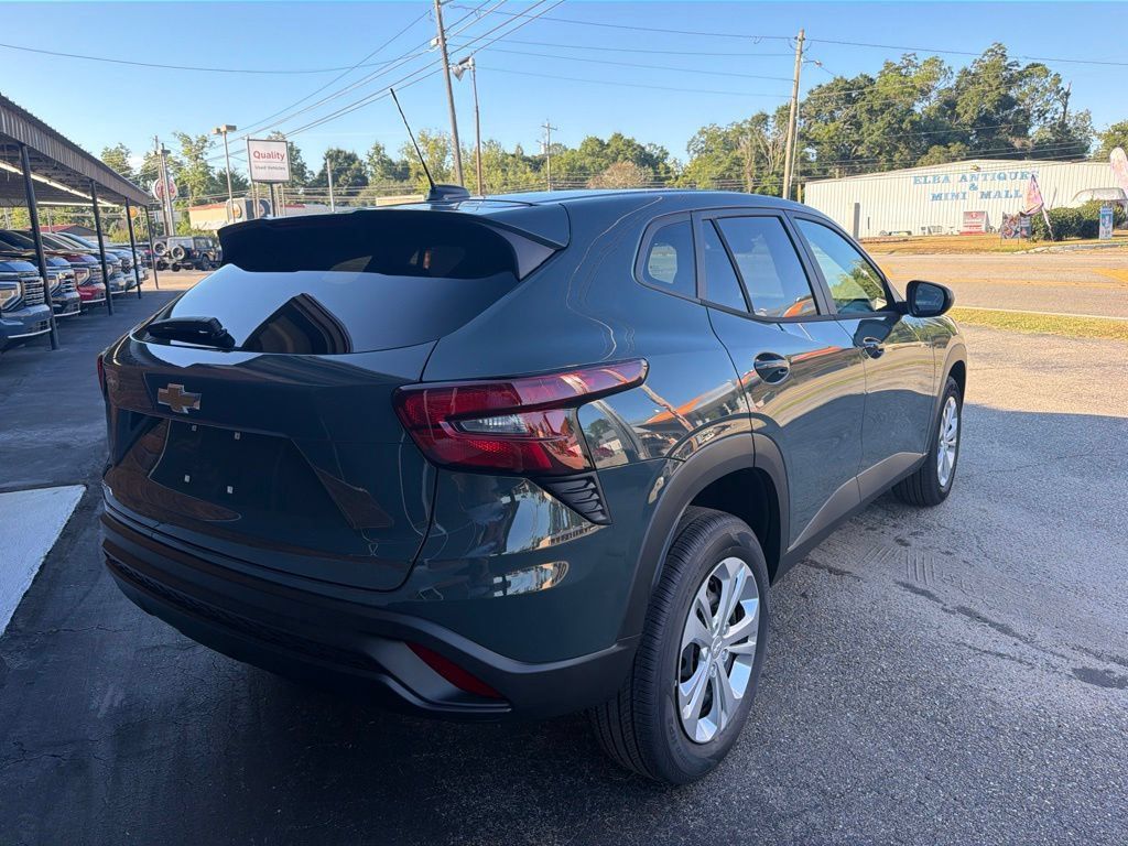 New 2026 Chevrolet Trax LS FWD image 5