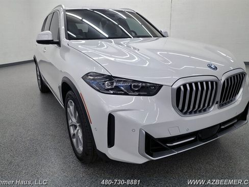 Used 2026 BMW X5 xDrive50e AWD/4WD image 7