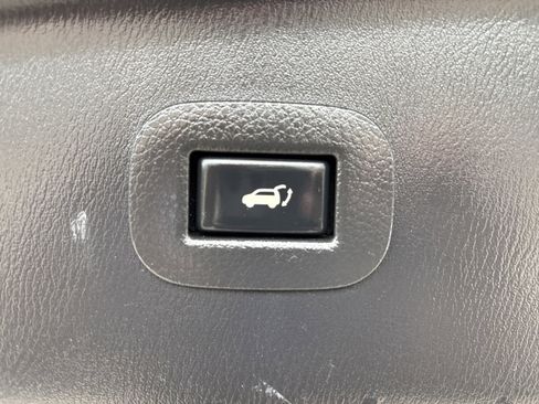 Used 2017 Nissan Armada Platinum w/ Captain Seat Package image 29