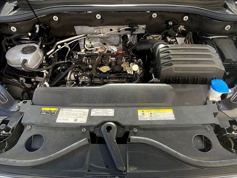 Used 2024 Volkswagen Atlas SEL Premium R-Line image 10