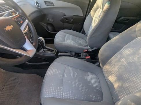 Used 2019 Chevrolet Sonic LT image 16