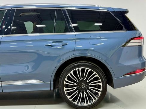 Used 2025 Lincoln Aviator Black Label image 7